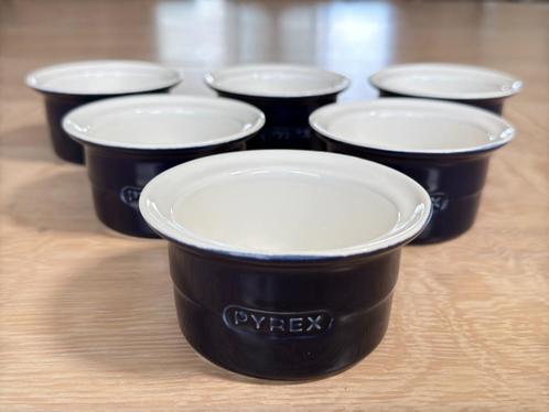 6 Pyrex keramische ramekins / stoofpotjes / souffléschaaltje, Huis en Inrichting, Keuken | Servies, Zo goed als nieuw, Schaal of Schalen