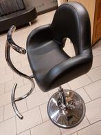 Kappersstoelen,kinderkapperstoel en wasbakken