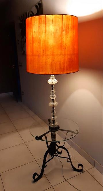 Vintage Mid Century Modern vloerlamp-gezellig sfeer verlicht beschikbaar voor biedingen