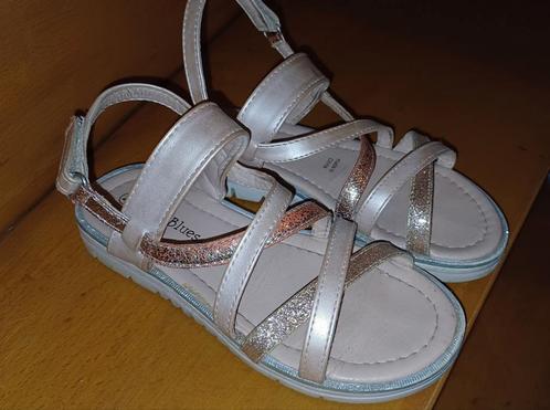 Sandales fille P29, Kinderen en Baby's, Kinderkleding | Schoenen en Sokken, Gebruikt, Overige typen, Meisje, Ophalen of Verzenden