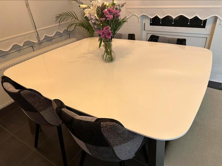 Eettafel met 4 kuipstoelen, Maison & Meubles, Tables | Tables à manger, Comme neuf, Carré, Enlèvement