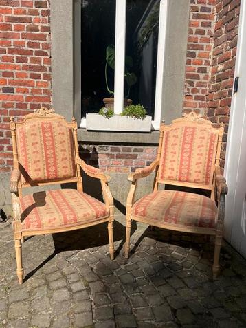 Twee zeteltjes beschikbaar voor biedingen