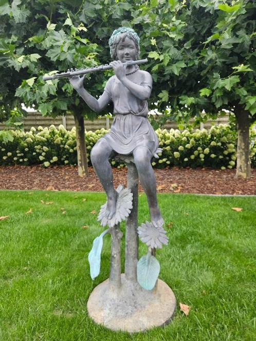 Bronzen meisje op zonnebloem zware oudere brons, ruime keuze, Tuin en Terras, Tuinbeelden, Zo goed als nieuw, Mensenbeeld, Overige materialen