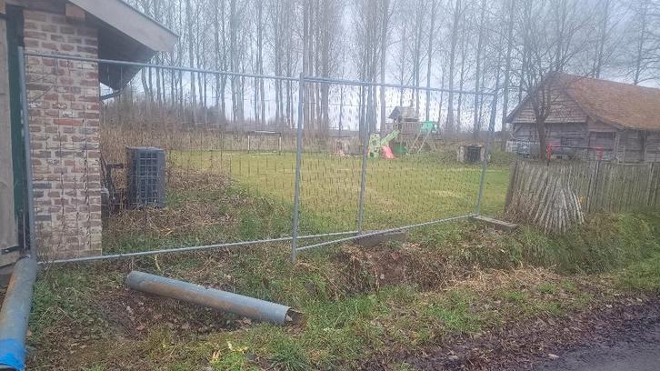 Werfhekken – 15 stuks – incl. voeten en bevestigingen, Bricolage & Construction, Métaux, Comme neuf, Enlèvement