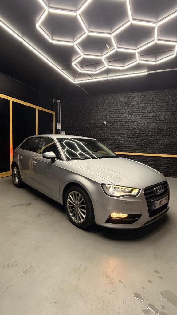 Audi A3/2014, Auto's, Audi, Particulier, A3, Benzine, Berline, 5 deurs, Automaat, Ophalen
