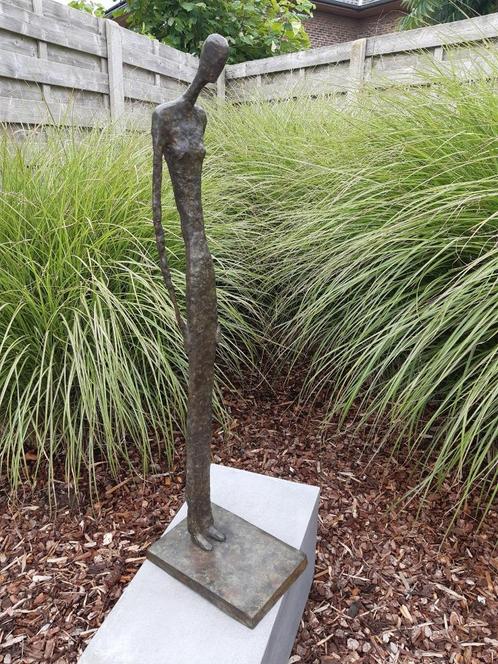 Bronzen kunstbeeld naar Giacometti, ook een groot werk ., Antiek en Kunst, Kunst | Beelden en Houtsnijwerken, Ophalen of Verzenden