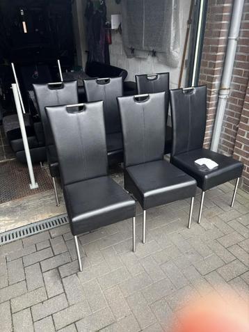 Eetkamerstoelen ,6stuks hoge stoelen zie foto’s  beschikbaar voor biedingen