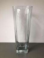 hoge vaas in glas, Ophalen