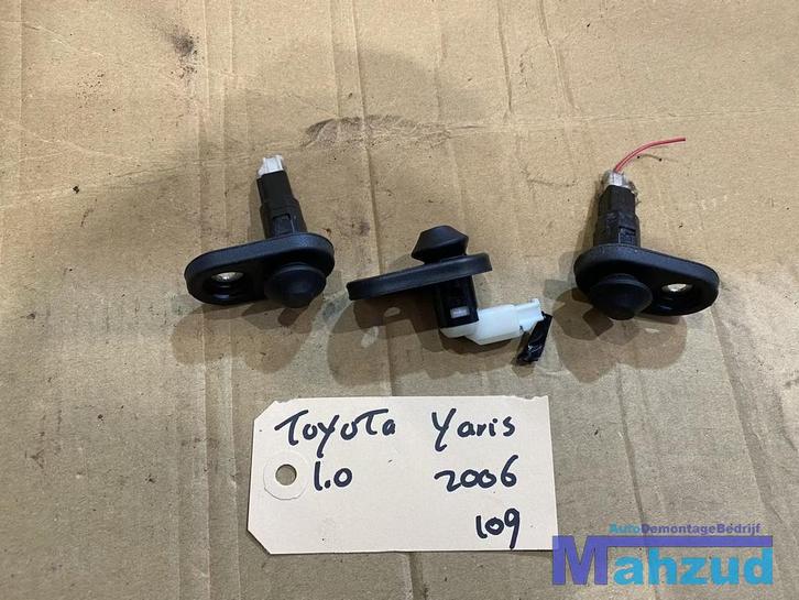 TOYOTA YARIS 2 P9 Deur open schakelaar, Auto-onderdelen, Dashboard en Schakelaars, Toyota, Gebruikt