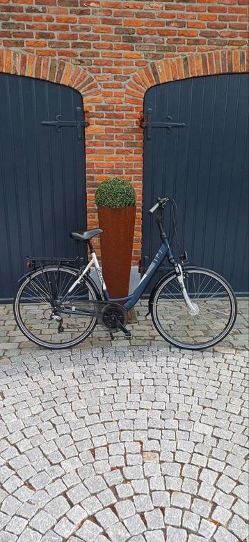 DAMESFIETS  - GIANT  [ NIEUWSTAAT  ] beschikbaar voor biedingen
