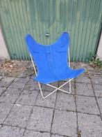 Een vintage fauteuil met Butterfly Knoll Airborne, Huis en Inrichting, Fauteuils, Ophalen, Gebruikt, Metaal