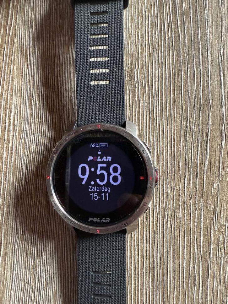 Polar Grit X Pro Titan, Handtassen en Accessoires, Sporthorloges, Zo goed als nieuw, Ophalen of Verzenden