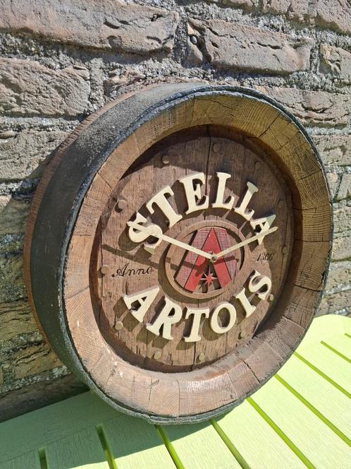 Reclamebord Stella Artois in de vorm van tondeksel, Verzamelen, Biermerken, Zo goed als nieuw, Reclamebord, Plaat of Schild, Stella Artois