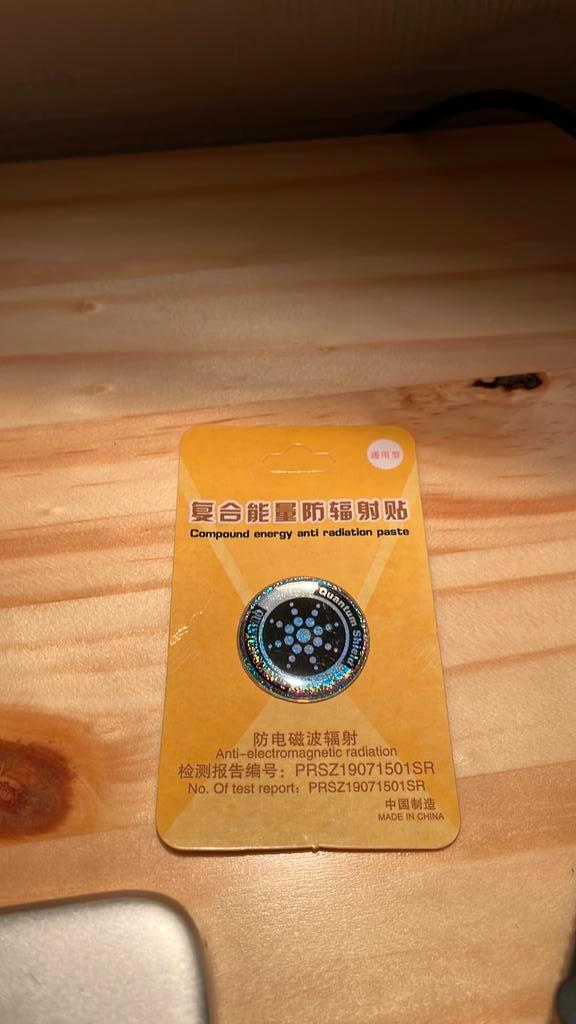 Emf sticker beschermt je tegen gsm, laptop, tablet radiatie, Auto-onderdelen, Elektronica en Kabels, Ophalen of Verzenden