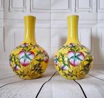 Chinese vazen met gele fond., Antiek en Kunst, Ophalen of Verzenden