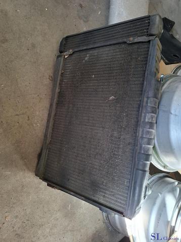 Radiateur / Radiator BEHR Mercedes SL / SLC 350 - 450  W107  beschikbaar voor biedingen