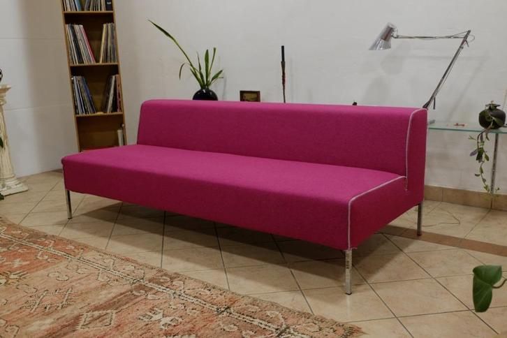 MDF Italia Allen Sofa – Designbank/Canapé – Fuchsia Wolvilt, Huis en Inrichting, Zetels | Zetels, Gebruikt, Rechte bank, Driepersoons