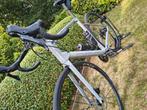 BMC Endurance series - Roadmachine 02 Three - maat 58, Ophalen, Zo goed als nieuw, Carbon