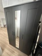 Klerenkast van IKEA, Ophalen