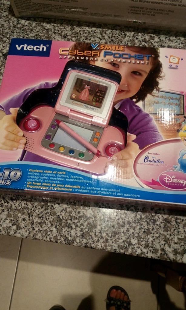Console portable avec jeu de cendrillon Cyber pocket, V.smil, Kinderen en Baby's, Speelgoed | Vtech, Zo goed als nieuw, 6 jaar of ouder