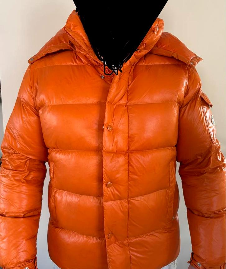 Moncler Maya 70th Anniversary Jas Maat 5, Kleding | Heren, Bodywarmers, Zo goed als nieuw, Maat 56/58 (XL), Oranje, Ophalen