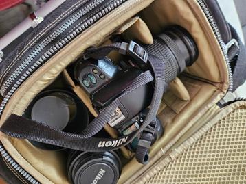 Appareil photo Nikon avec accessoires beschikbaar voor biedingen