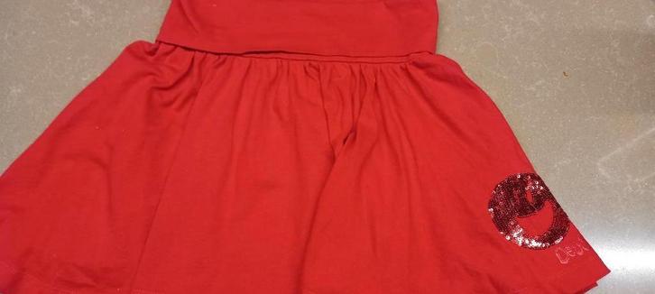jupe rouge Desigual taille 134-140, Enfants & Bébés, Vêtements enfant | Taille 134, Comme neuf, Fille, Robe ou Jupe, Enlèvement ou Envoi