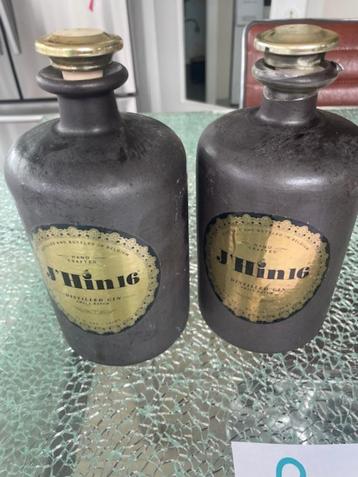 decoratie 2 lege Gin flessen  J'Hin   GRATIS beschikbaar voor biedingen