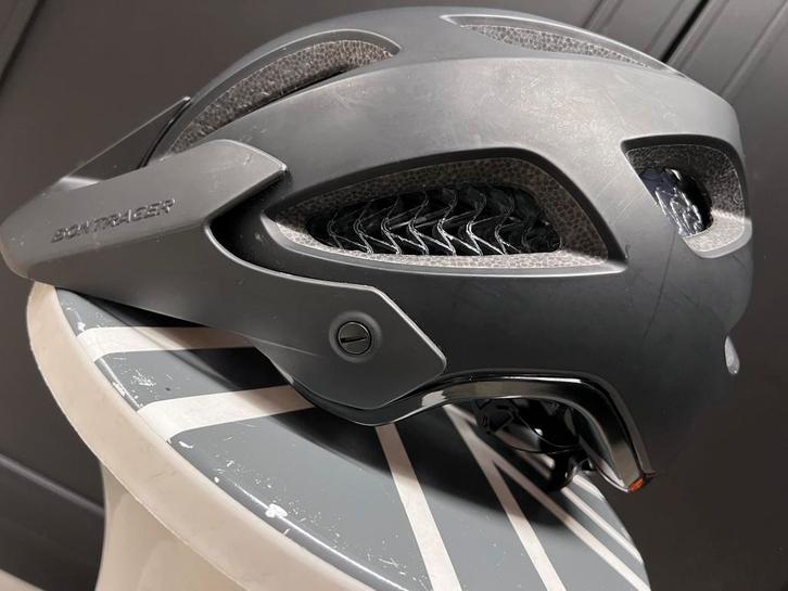 Fietshelmen, Fietsen en Brommers, Fietsaccessoires | Fietshelmen, Ophalen of Verzenden