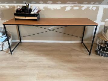 BUREAU van hout en zwarte staal 180x60, Huis en Inrichting, Bureaus, Ophalen, Zo goed als nieuw, Bureau