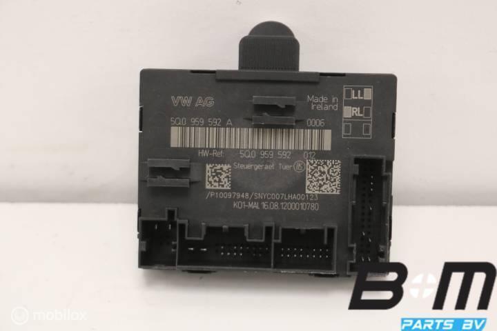 Portierregelapparaat rechts Audi A3 8V 5Q0959592A, Auto-onderdelen, Interieur en Bekleding, Gebruikt