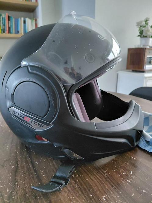 Beon stratos helm, Motoren, Kleding | Motorhelmen, Systeemhelm, M, Ophalen