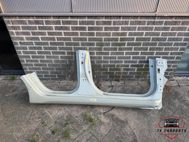 Hyundai i10 seuil 2013+ original neuf, Autos : Pièces & Accessoires, Carrosserie & Tôlerie, Hyundai, Droite, Neuf