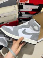 Nike air Jordan 1 “Washed grey” retro high, Kleding | Dames, Nieuw, Ophalen of Verzenden