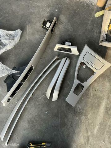 Interieurlijsten set origineel grijs BMW 3-serie E90 E91 LCI beschikbaar voor biedingen