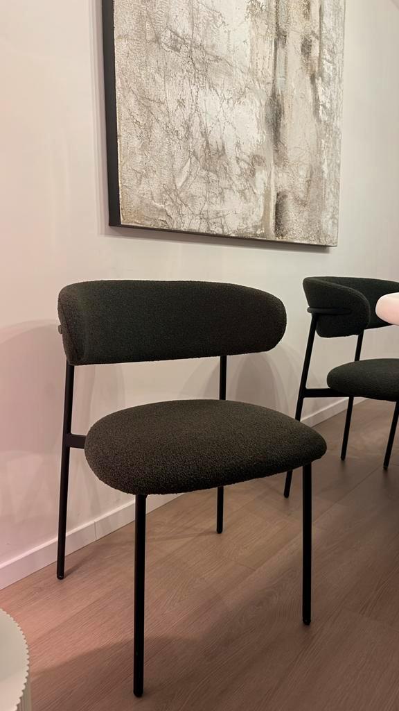 Groene bouclé eetkamerstoelen (2st), Huis en Inrichting, Stoelen, Zo goed als nieuw, Vijf, Zes of meer stoelen, Stof, Overige kleuren