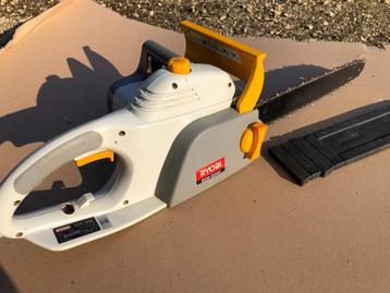 Kettingzaag Ryobi 2000w, 35cm, met 2 kettingen beschikbaar voor biedingen