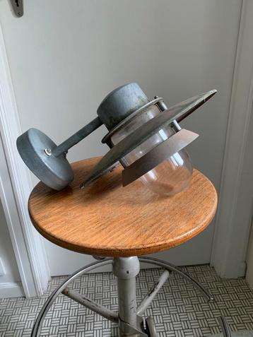Vintage wandlamp voor tuinterras beschikbaar voor biedingen