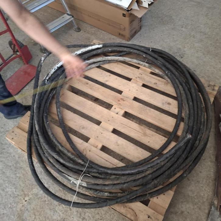 Zware gewapende grondkabel XVAVB 425 mm² –  53 meter, Doe-het-zelf en Bouw, Elektriciteit en Kabels, Gebruikt, Kabel of Snoer