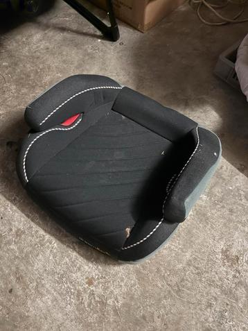 Kinderzit in de auto beschikbaar voor biedingen