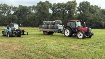 pakjes hooi  beschikbaar voor biedingen