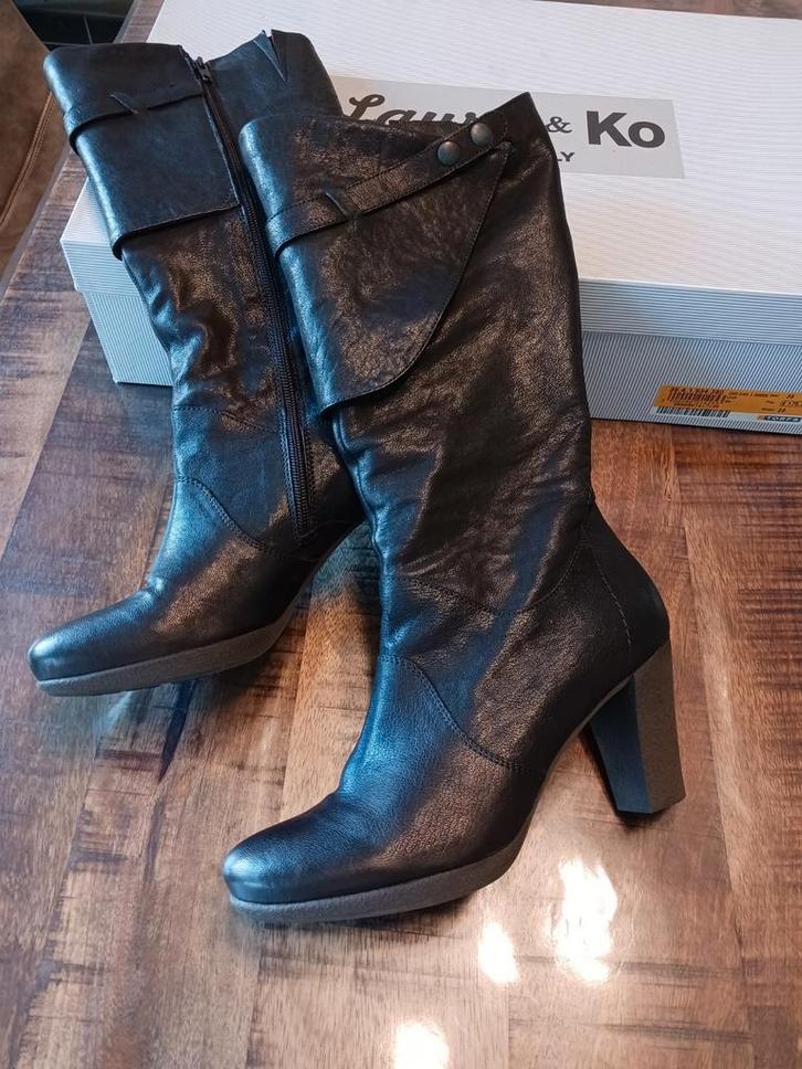 Lederen donkerbruine dameslaarzen, Kleding | Dames, Schoenen, Zo goed als nieuw, Hoge laarzen, Bruin, Ophalen of Verzenden