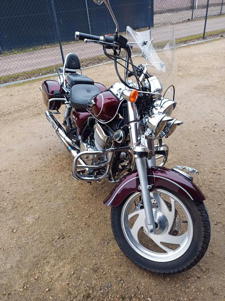 Jinlun 250 cc, Motoren, Motoren | Overige merken, Particulier, Chopper, 11 kW of minder, 2 cilinders, Ophalen