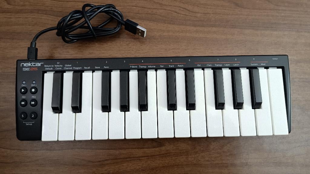 Nektar SE25 (verkocht), Muziek en Instrumenten, Keyboards, Zo goed als nieuw, Overige aantallen, Overige merken, Aanslaggevoelig