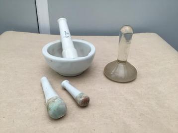Vintage vijzel porselein Staatlich Berlin beschikbaar voor biedingen