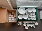 Groot servies set, Ophalen, Zo goed als nieuw, Effen, Compleet servies