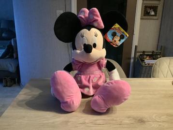 Grand personnage en peluche Disney Minnie Mouse (Nouveau) (6