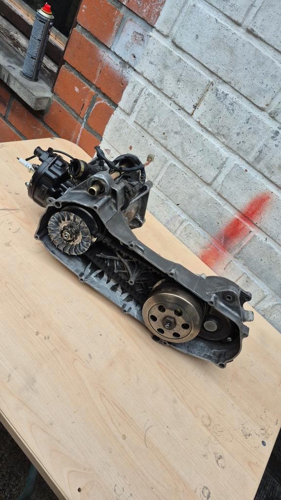 Horizontale minarelli lc motorblok met 70cc, Fietsen en Brommers, Scooters | Yamaha, Ophalen