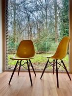 2 Herman Miller Eames DSW stoelen Lemon Yellow, Huis en Inrichting, Ophalen, Gebruikt, Metaal, Twee