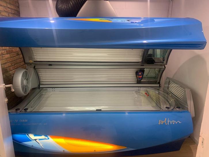 Zonnebank Soltron-Ergoline Shark XL70, Elektronische apparatuur, Zonnebanken en Gezichtsbruiners, Zo goed als nieuw, Zonnebank dubbelzijdig